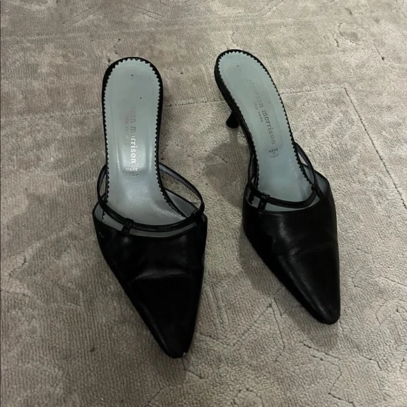 Black Pointed Toe Heels - Picture 2 of 7